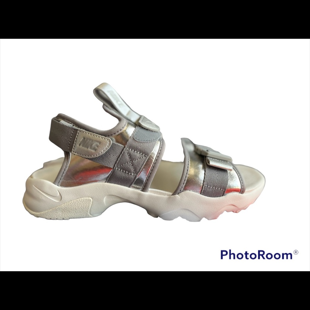 Women's Nike Canyon Sandals "Metallic Silver"